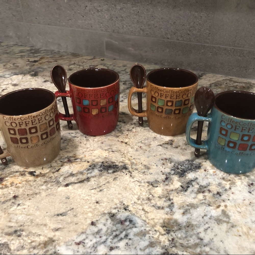 4- 16oz mugs with spoons NEW